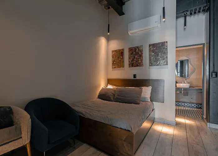 Apartment The Palm Loft-modern Comfort With/equipped Kitchen