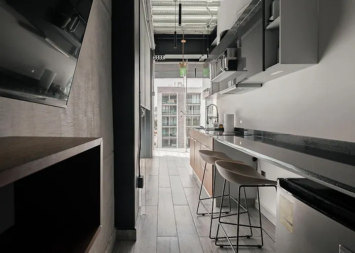 The Palm Loft-modern Comfort With/equipped Kitchen