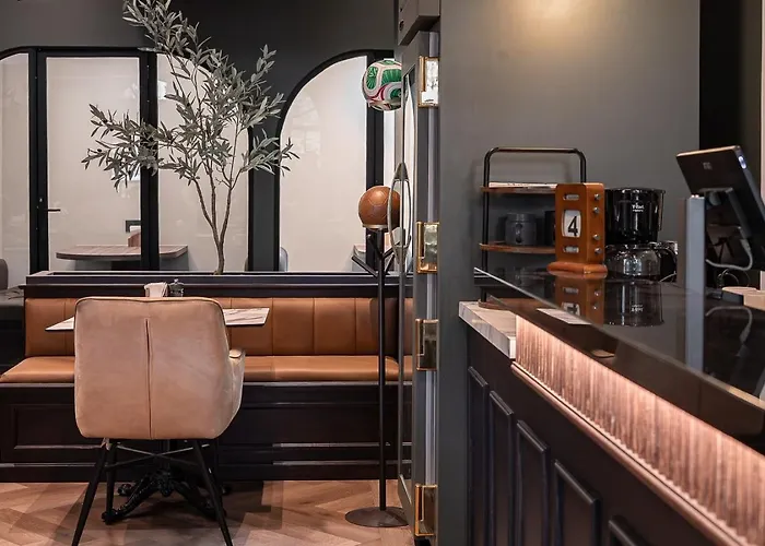 The Palm Loft-modern Comfort With/equipped Kitchen Apartment *